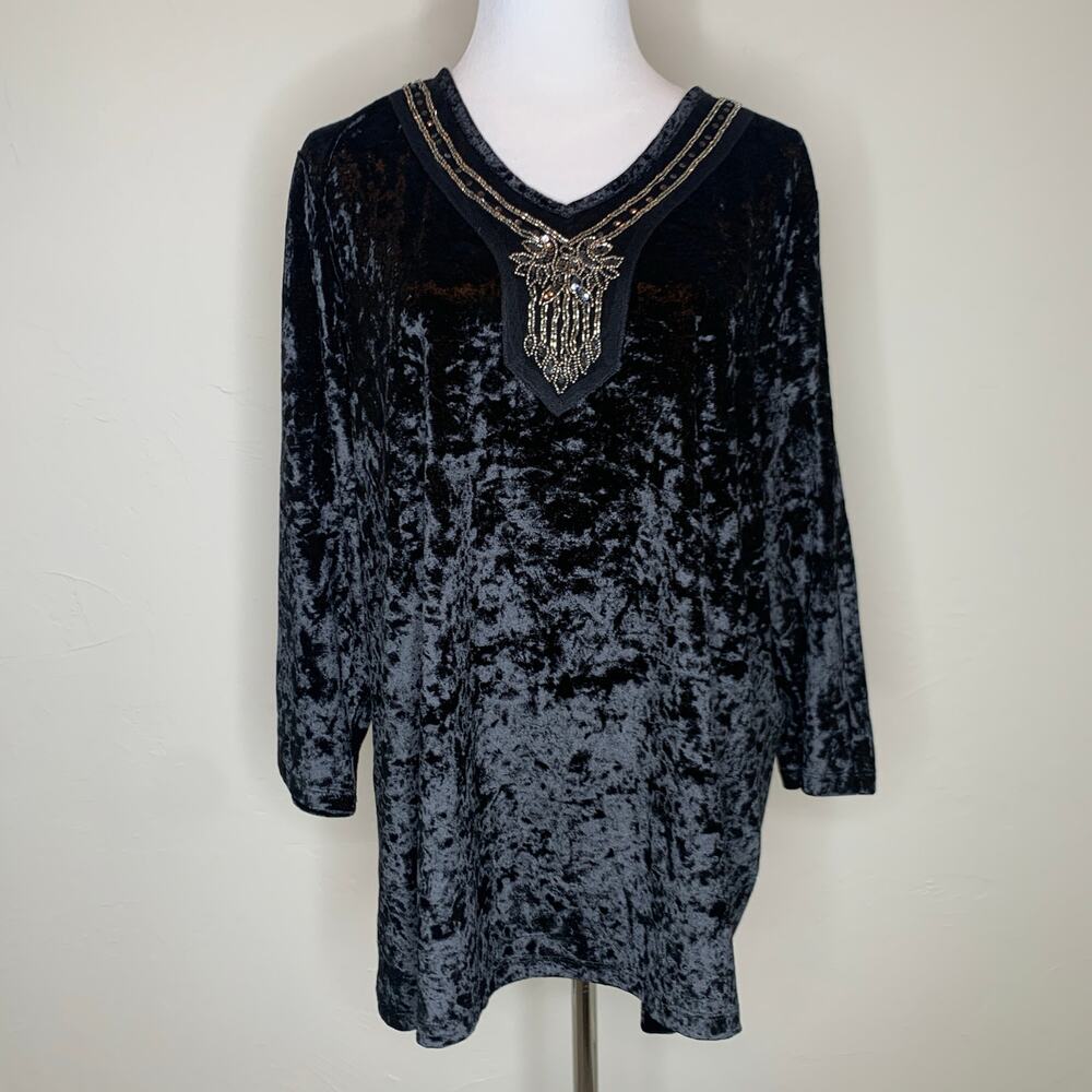 Black Crushed Velour Top Sz 1X Silver Beading Sz 1X